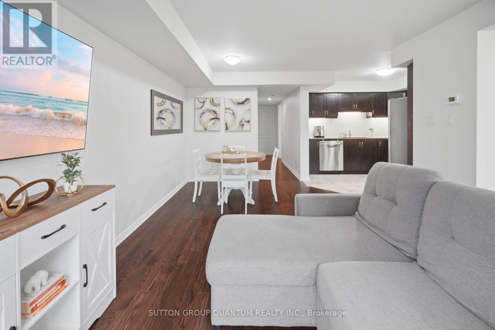 #37 2441 GREENWICH DRIVE - 6