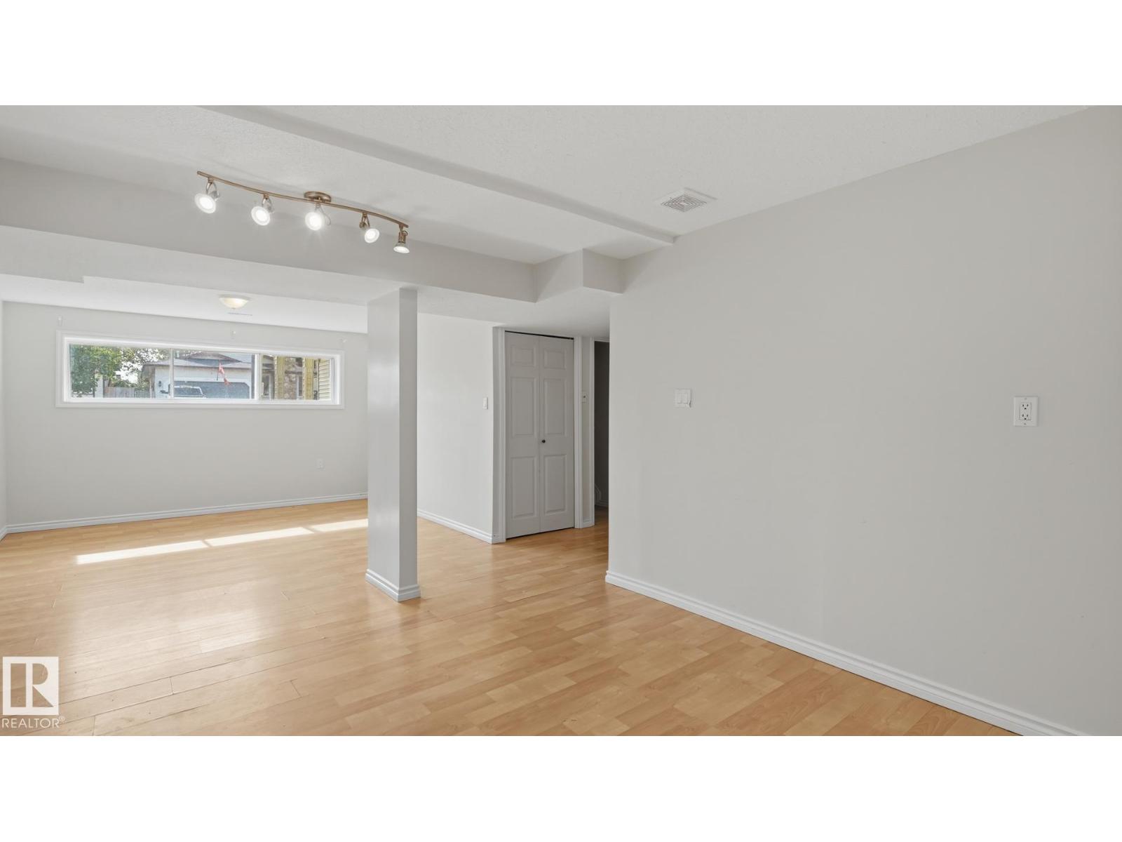 12208 146 AV NW - 22