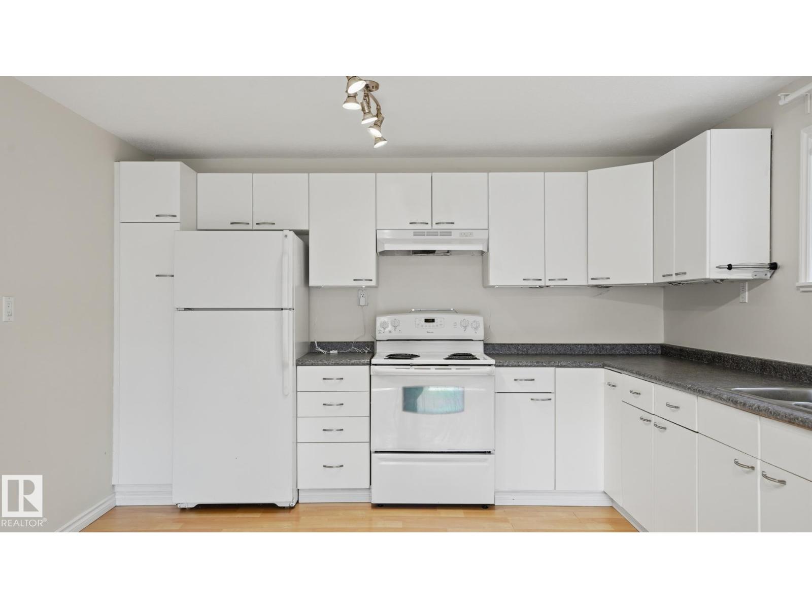 12208 146 AV NW - Image 19