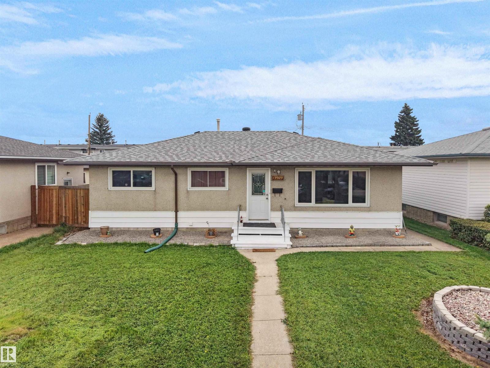 13323 114 street NW, Edmonton, Alberta, T5E5E3
