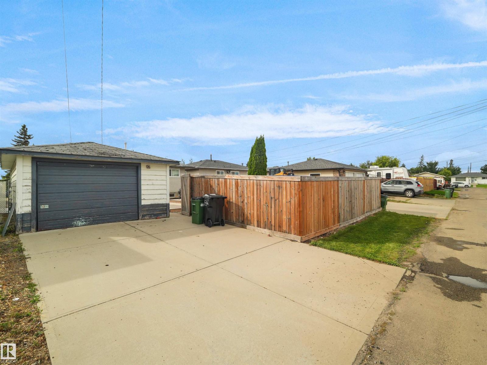13323 114 street NW - 40