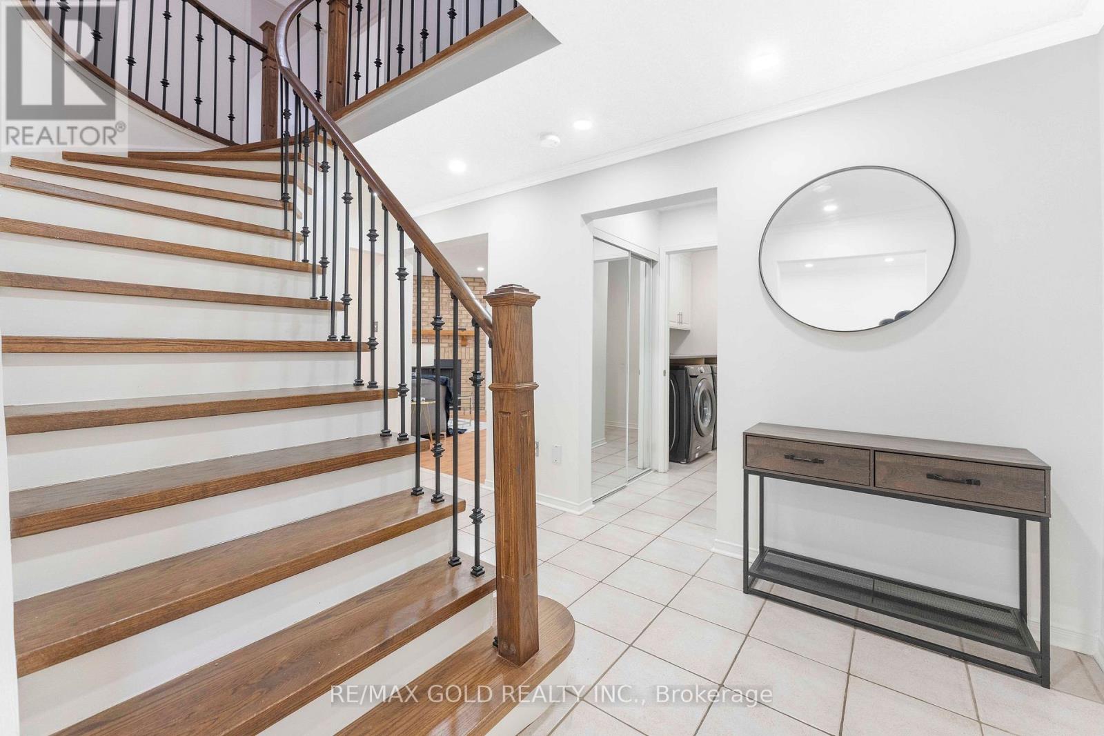 299 DELANEY DRIVE - 10