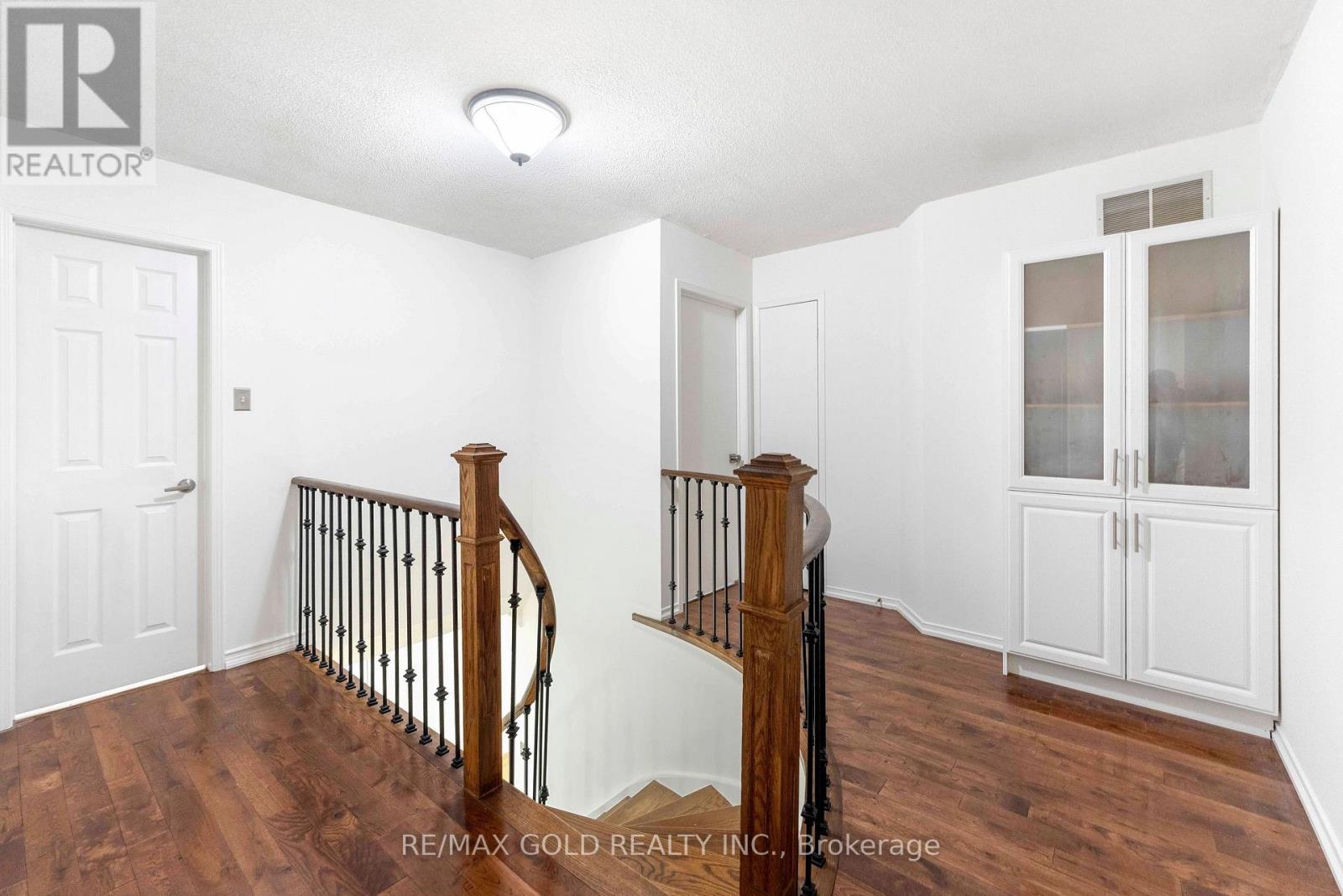 299 DELANEY DRIVE - 39
