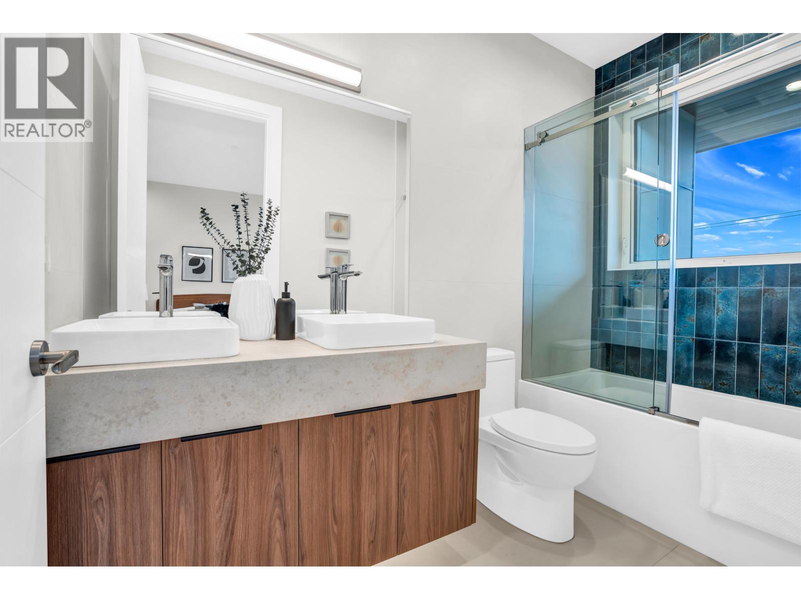2378 MARINE DRIVE, West Vancouver