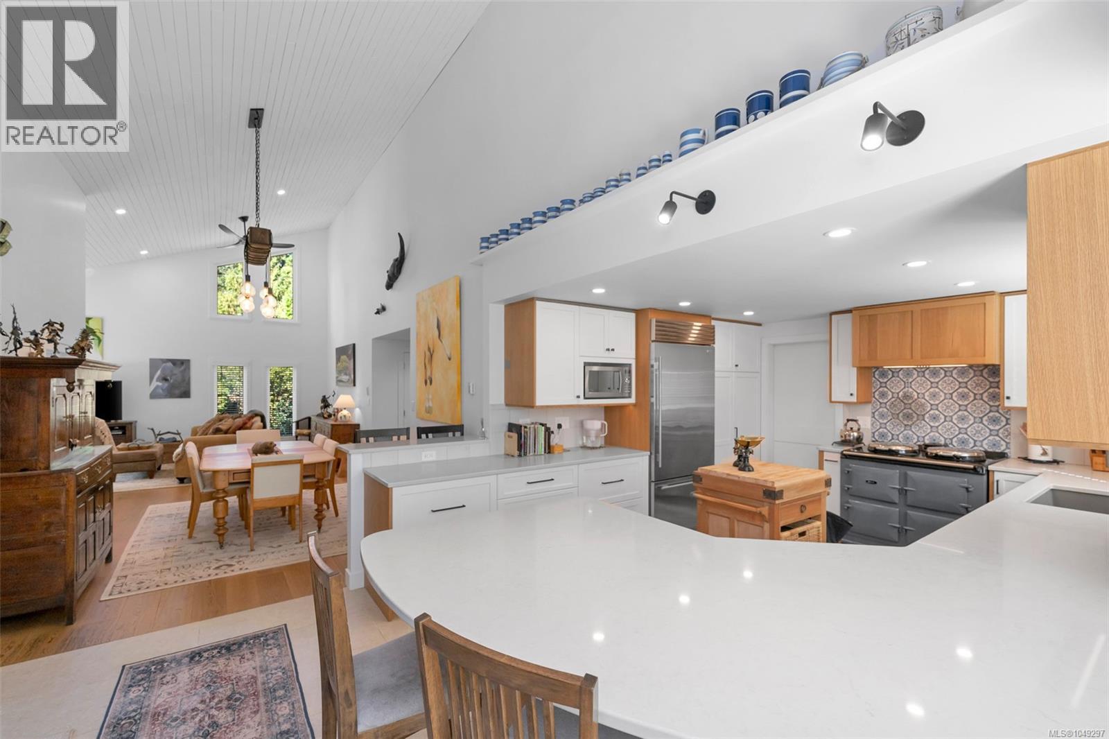  10915 Cedar Lane, North Saanich