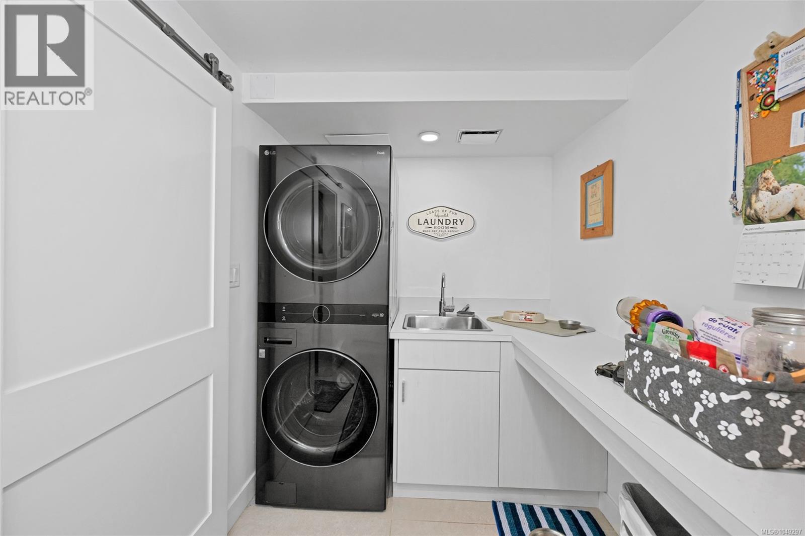  10915 Cedar Lane, North Saanich