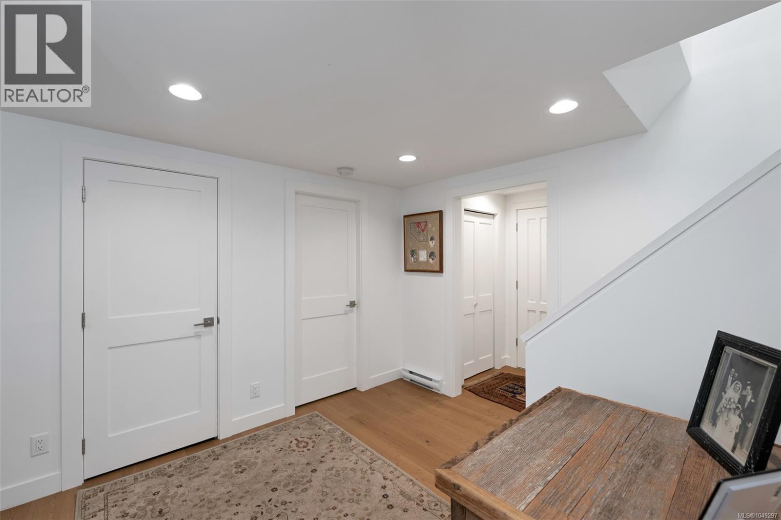  10915 Cedar Lane, North Saanich