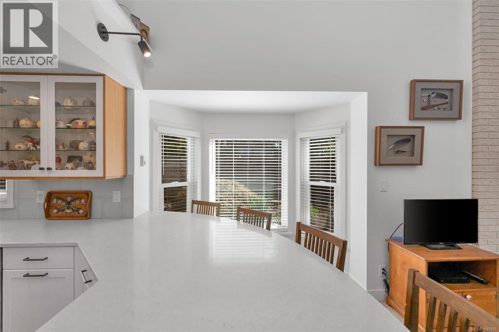  10915 Cedar Lane, North Saanich