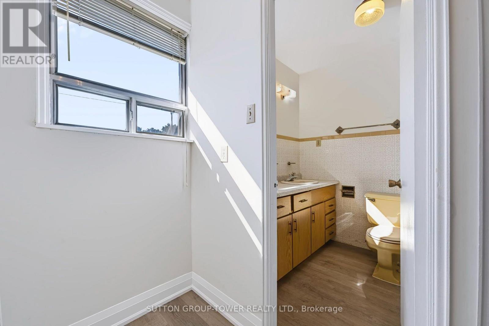 58 SHELBORNE AVENUE - 23