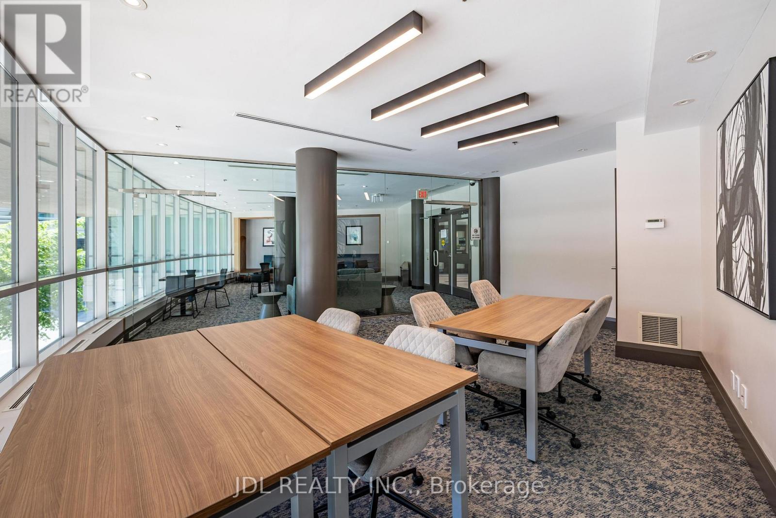 #4006 16 HARBOUR STREET - 30