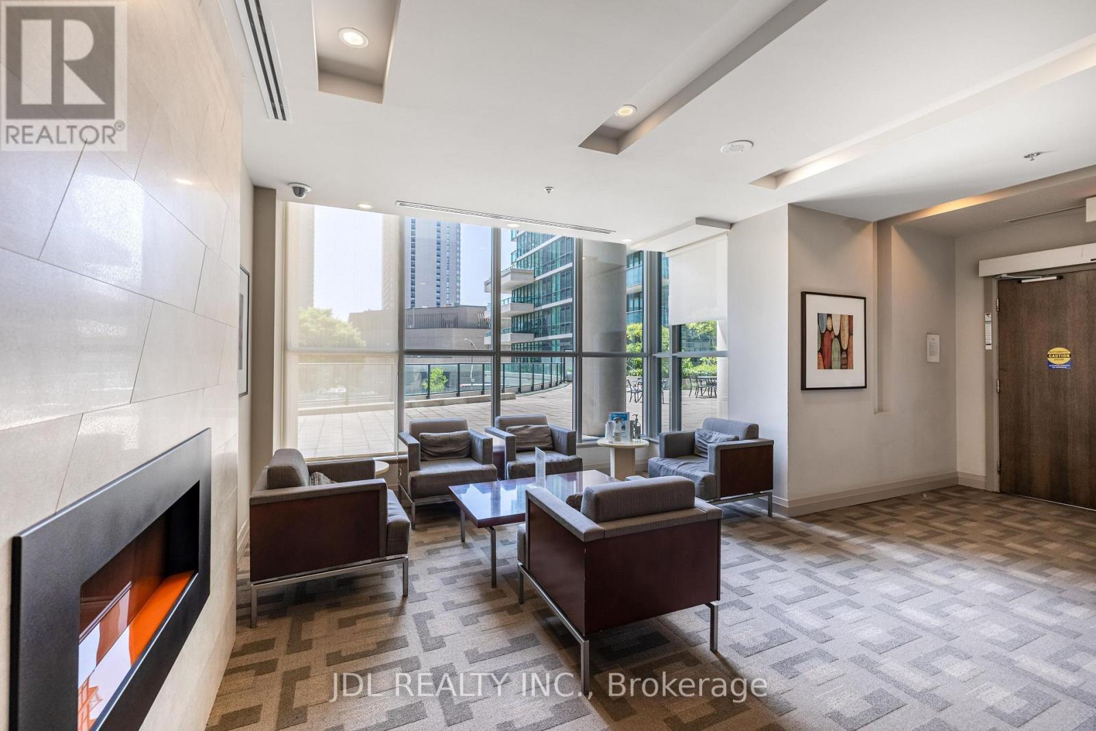 #4006 16 HARBOUR STREET - 32