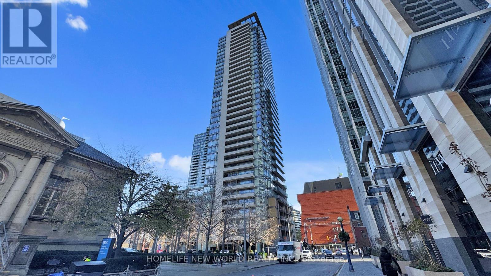 #312 18 YORKVILLE AVENUE - 1