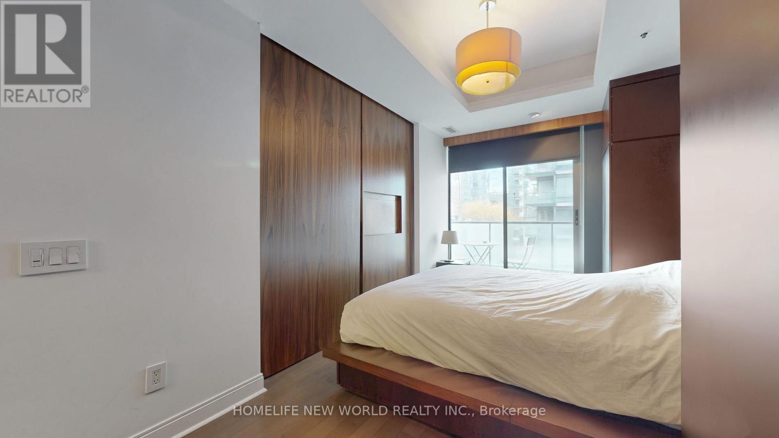 #312 18 YORKVILLE AVENUE - 17
