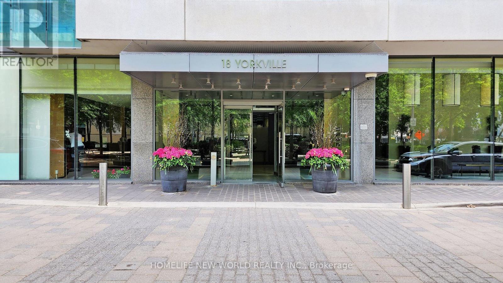 #312 18 YORKVILLE AVENUE - 3
