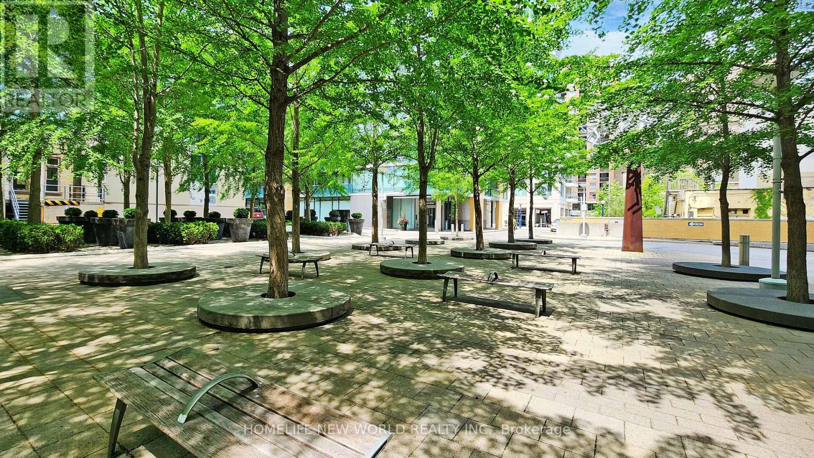 #312 18 YORKVILLE AVENUE - 43