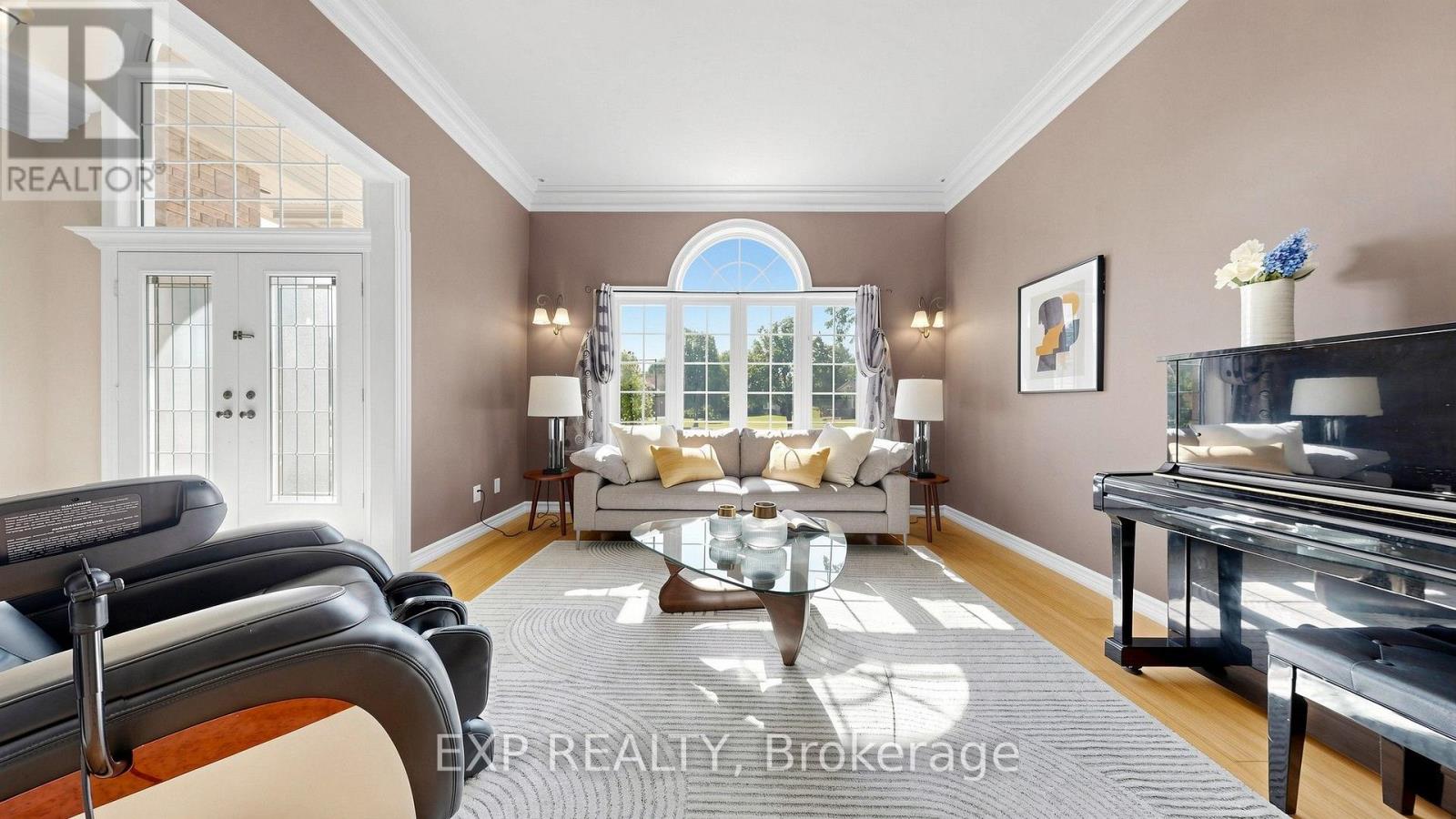 36 MAPLEHYRN AVENUE, East Gwillimbury (Sharon) — photo 7