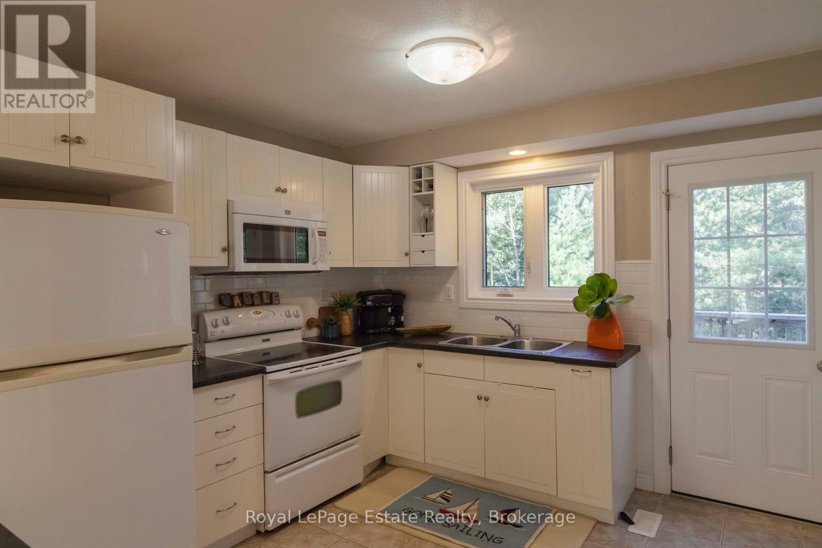 635 SIXTH STREET N - 23