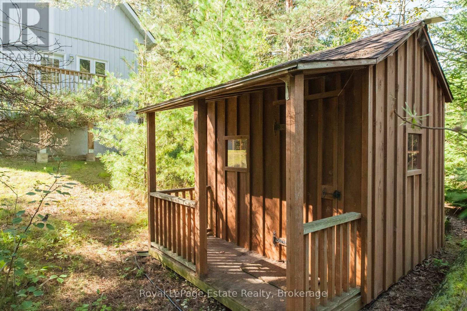 635 SIXTH STREET N - Image 44