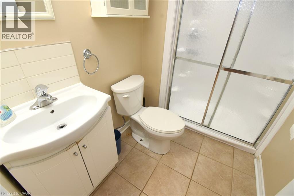 734 KING Street W - Image 30