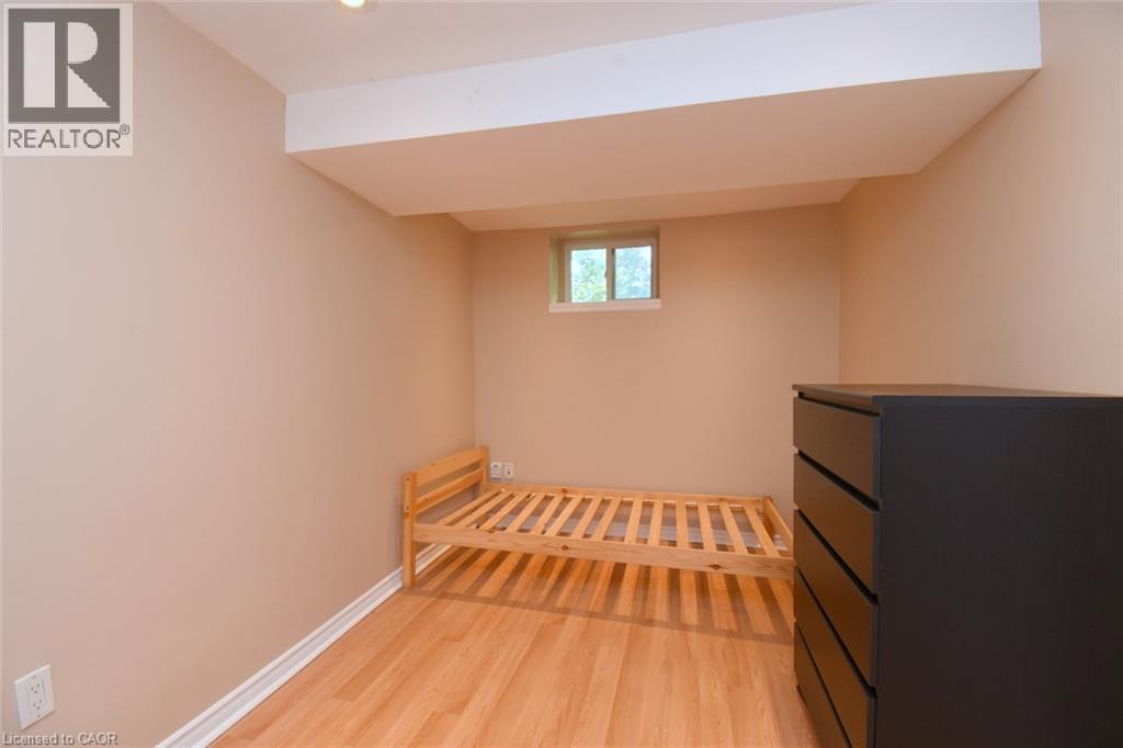 734 KING Street W - Image 31