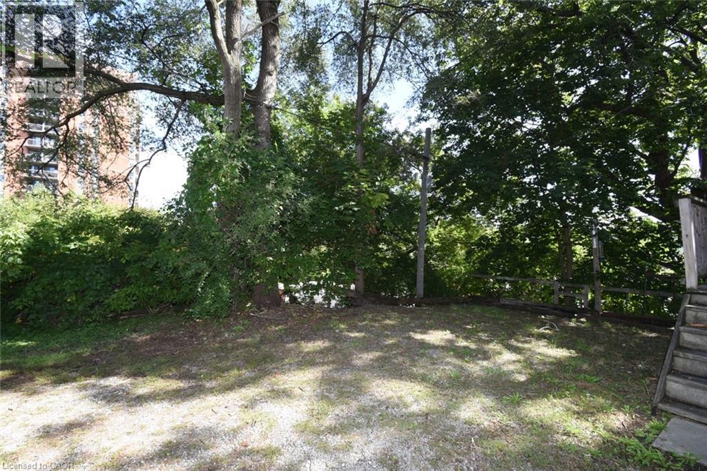 734 KING Street W - Image 39
