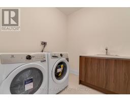 2284 Sovereign Street, Oakville, ON L6L1L6 Photo 36