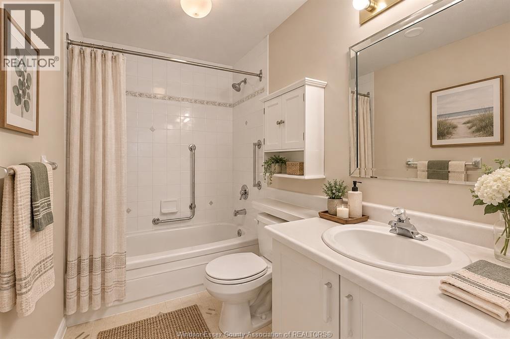 #702 3855 Southwinds DRIVE - Image 20