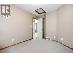 15 Reynolds Road, Sylvan Lake, AB T4S0C2 Photo 31