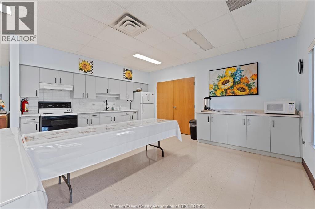 #702 3855 Southwinds DRIVE - Image 37