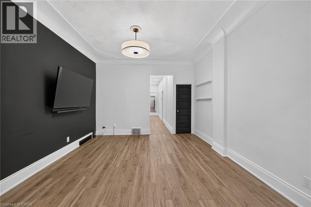 115 ELGIN Street Unit# Main, Hamilton — photo 9