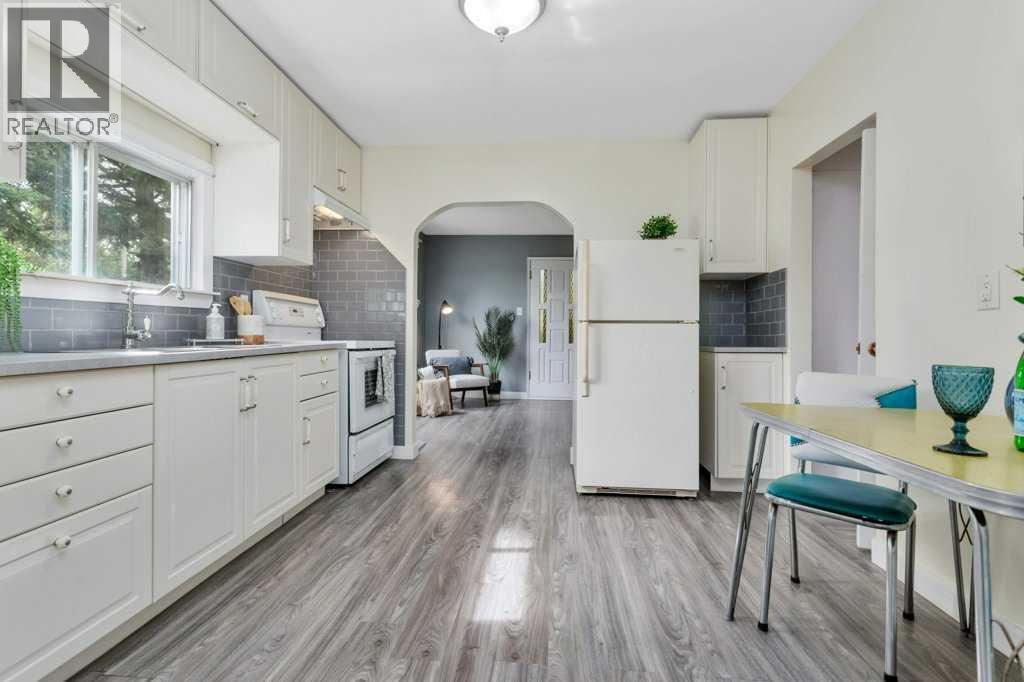 4646 53 Avenue - 17