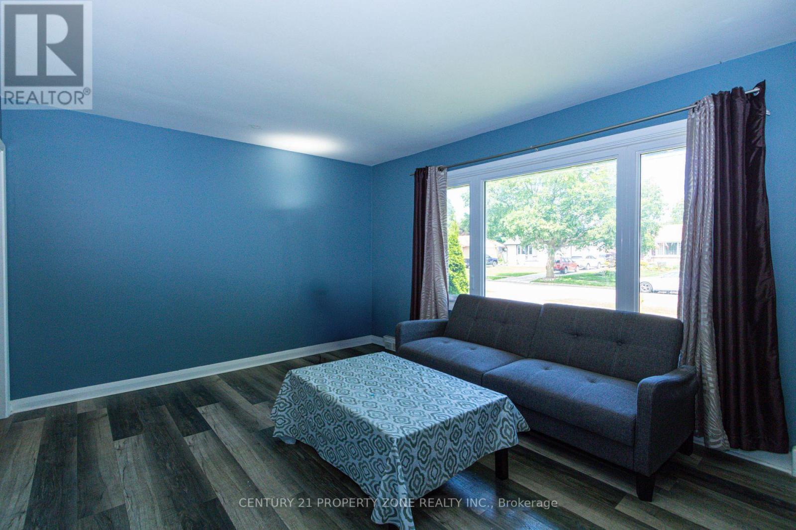 221 STARLIGHT AVENUE - Image 5