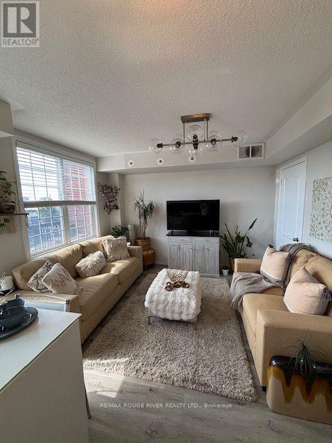#312 25 STRANGFORD LANE - 10