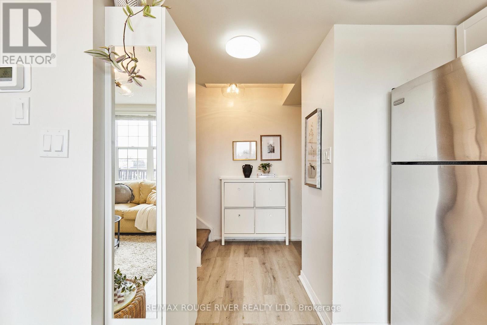 #312 25 STRANGFORD LANE - 12