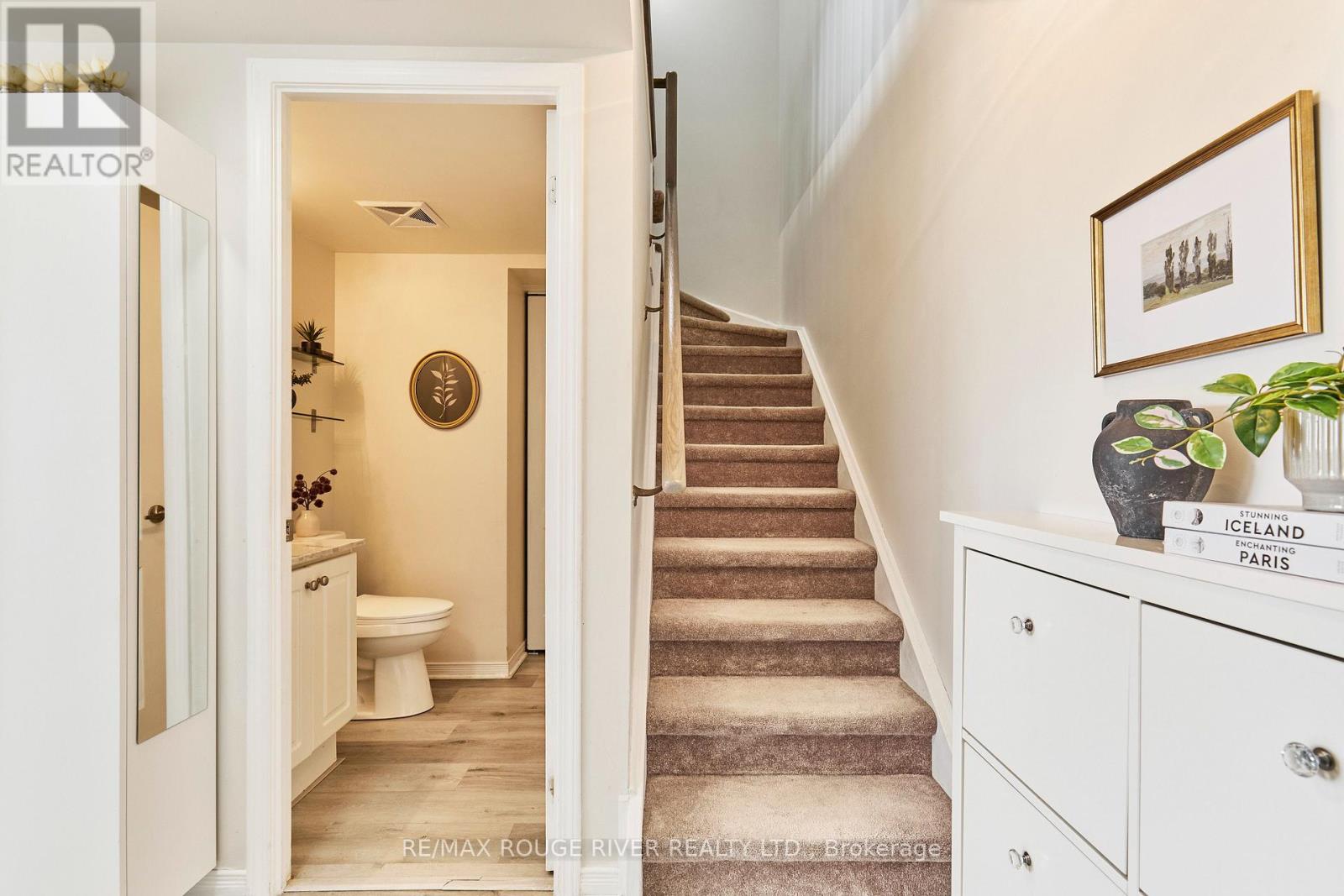 #312 25 STRANGFORD LANE - 18