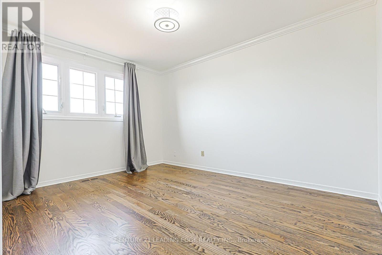 21 MCQUAID COURT - Image 37