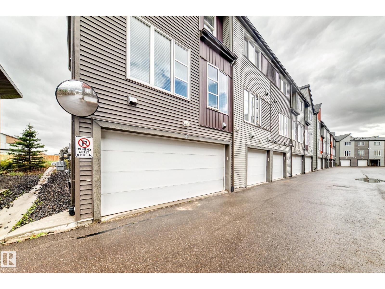#43 4470 PROWSE RD SW - 34