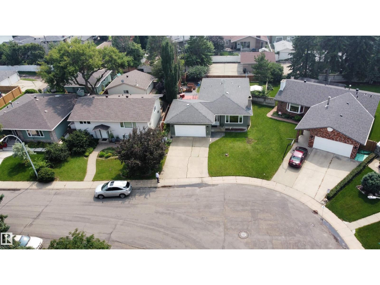 11131 35A AV NW, Edmonton — photo 2
