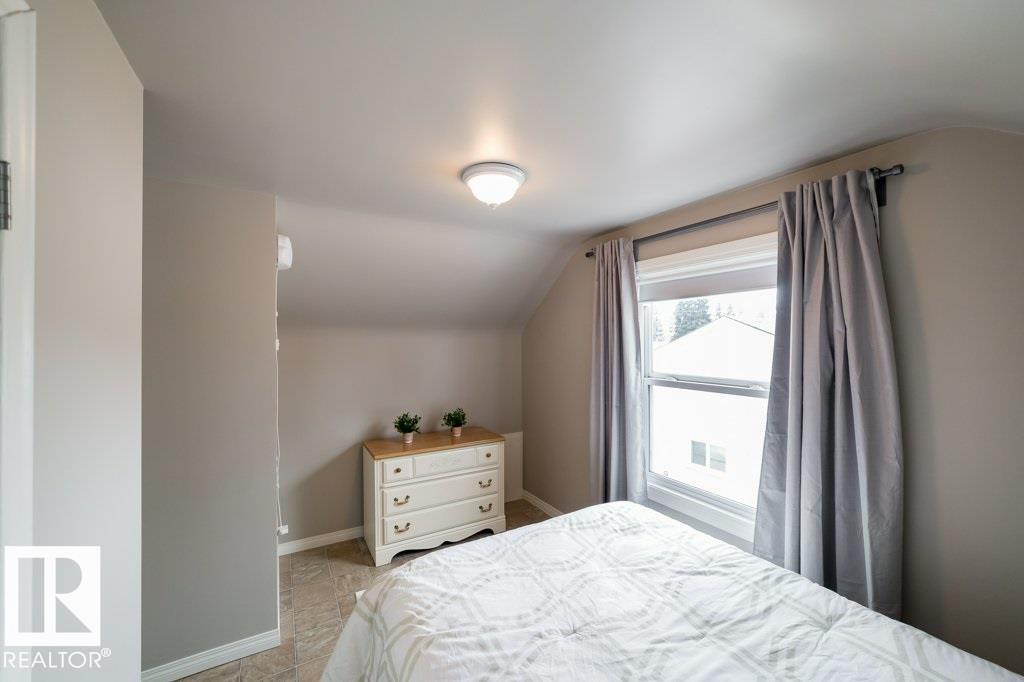 12228 134 ST NW - 17