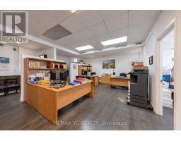 2nd Floor - 658 Bloor Street W, Toronto, ON M6G1K9 Photo 14