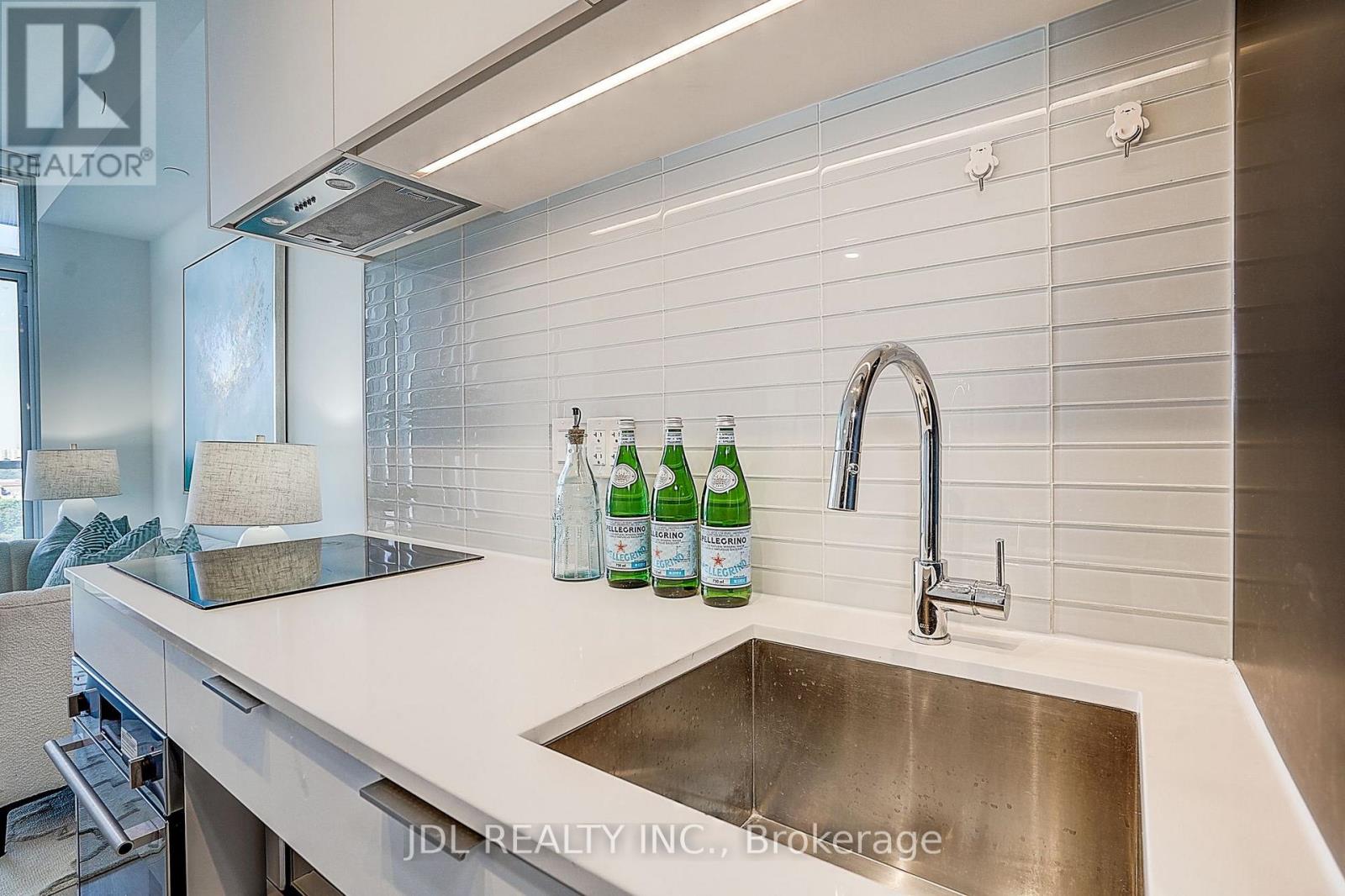 #1811 33 HELENDALE AVENUE - 10