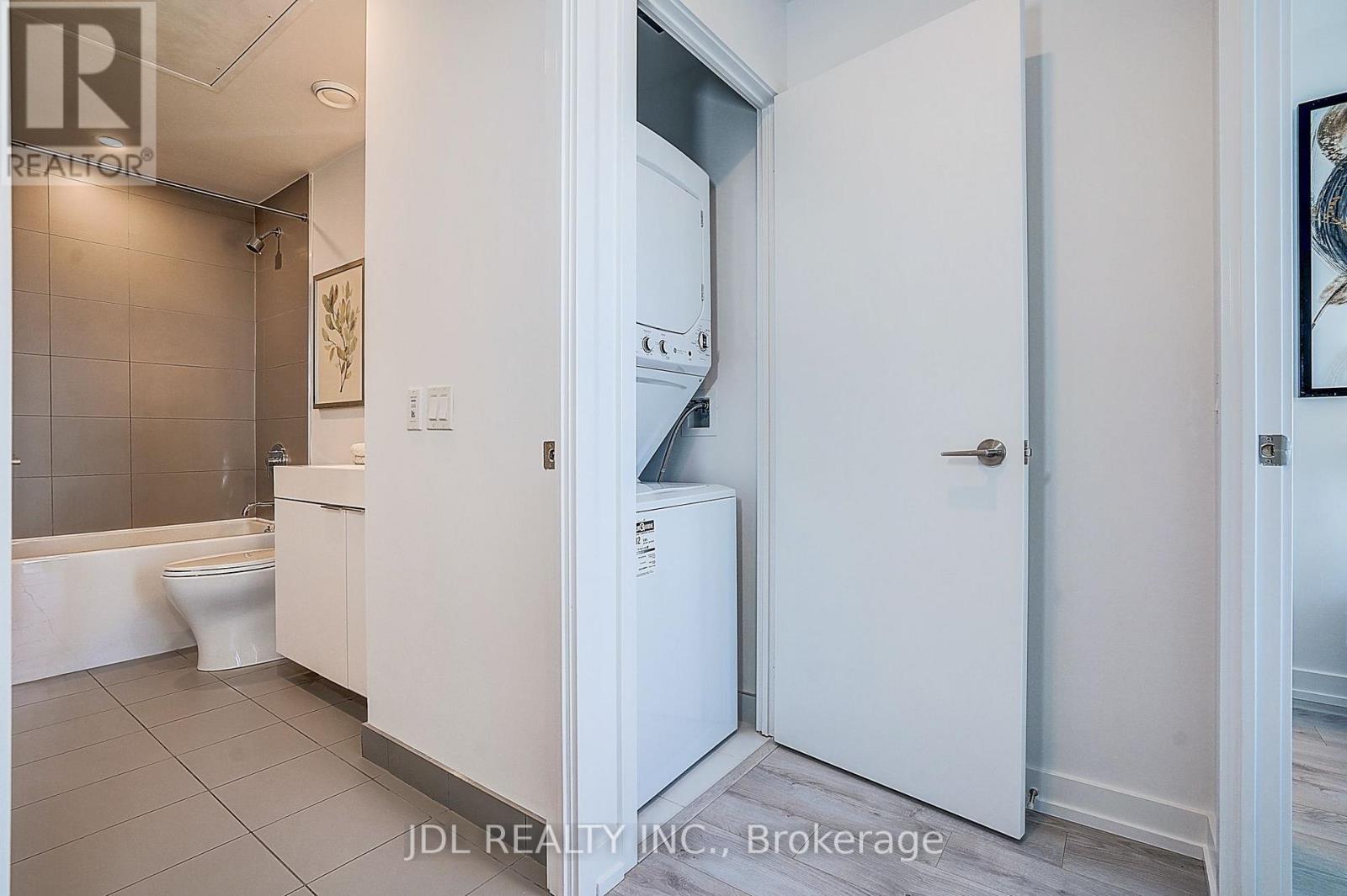 #1811 33 HELENDALE AVENUE - 30