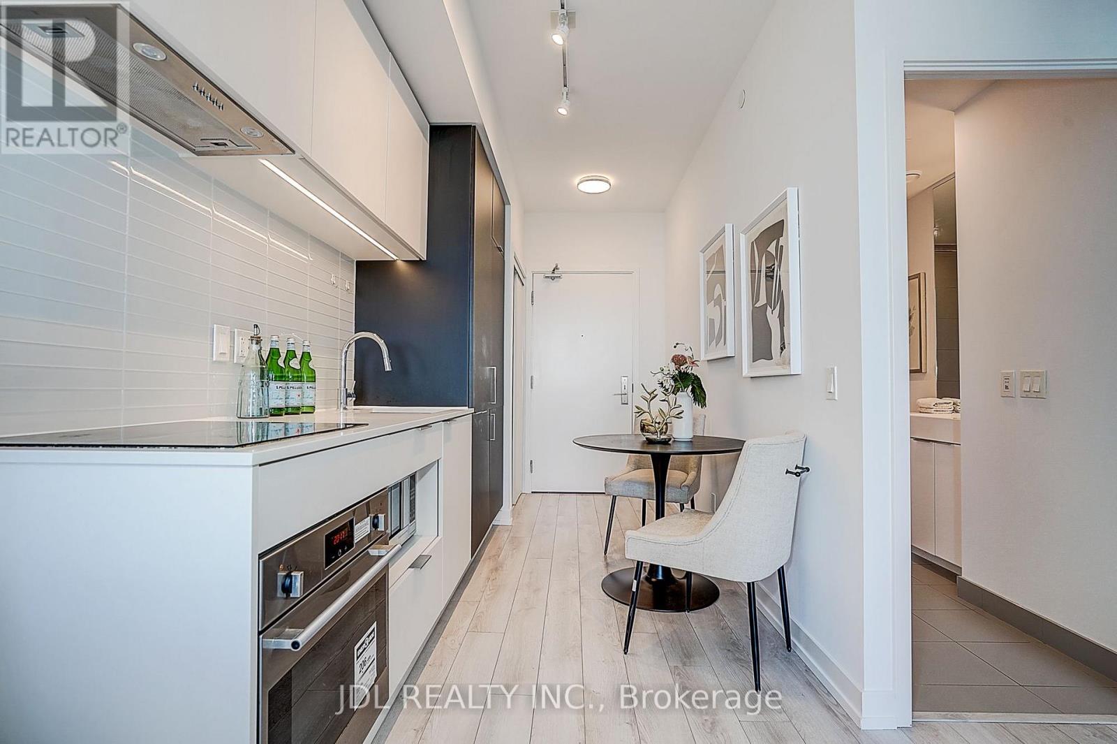 #1811 33 HELENDALE AVENUE - 6
