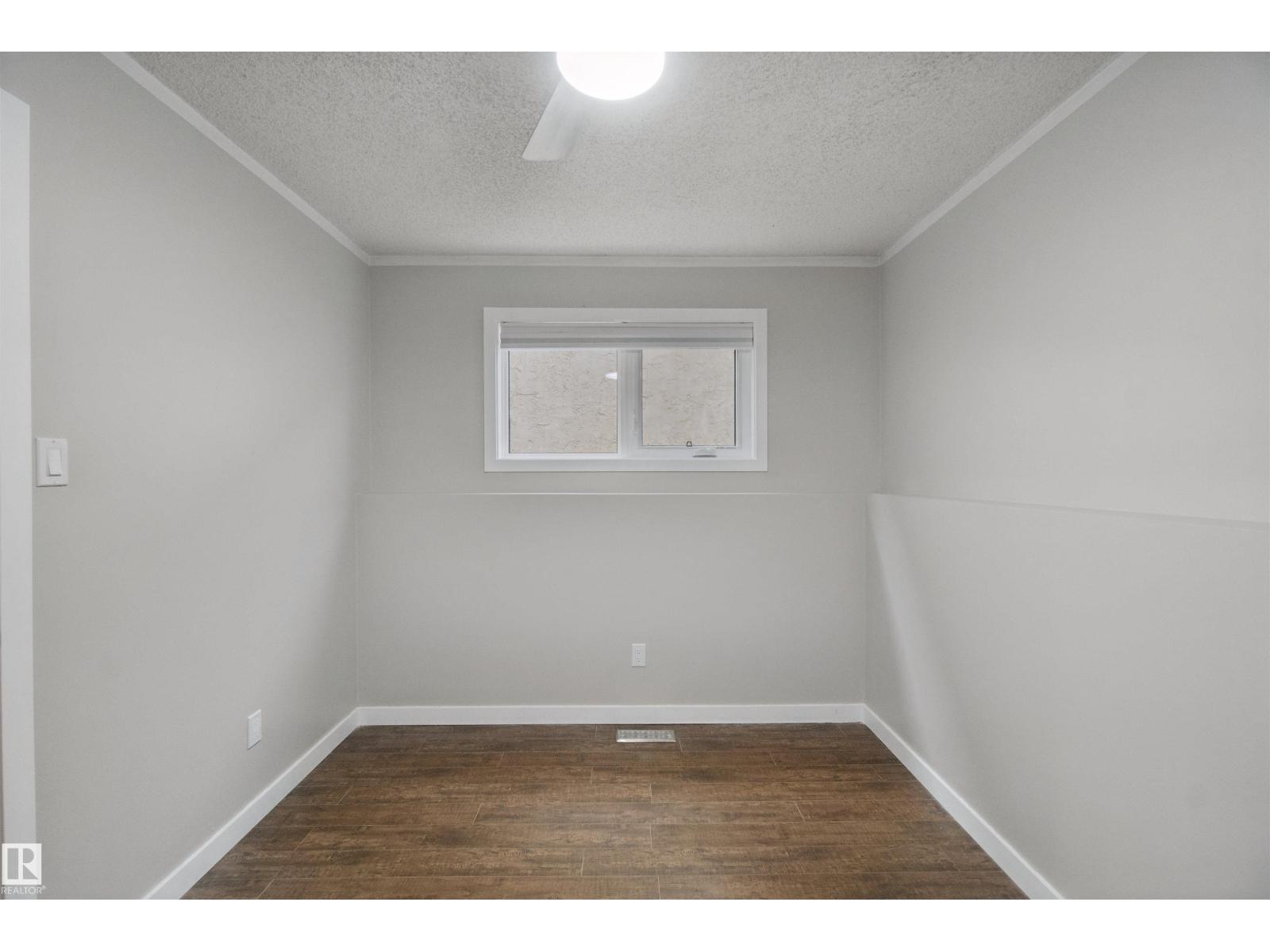 12319 47 ST NW - 25
