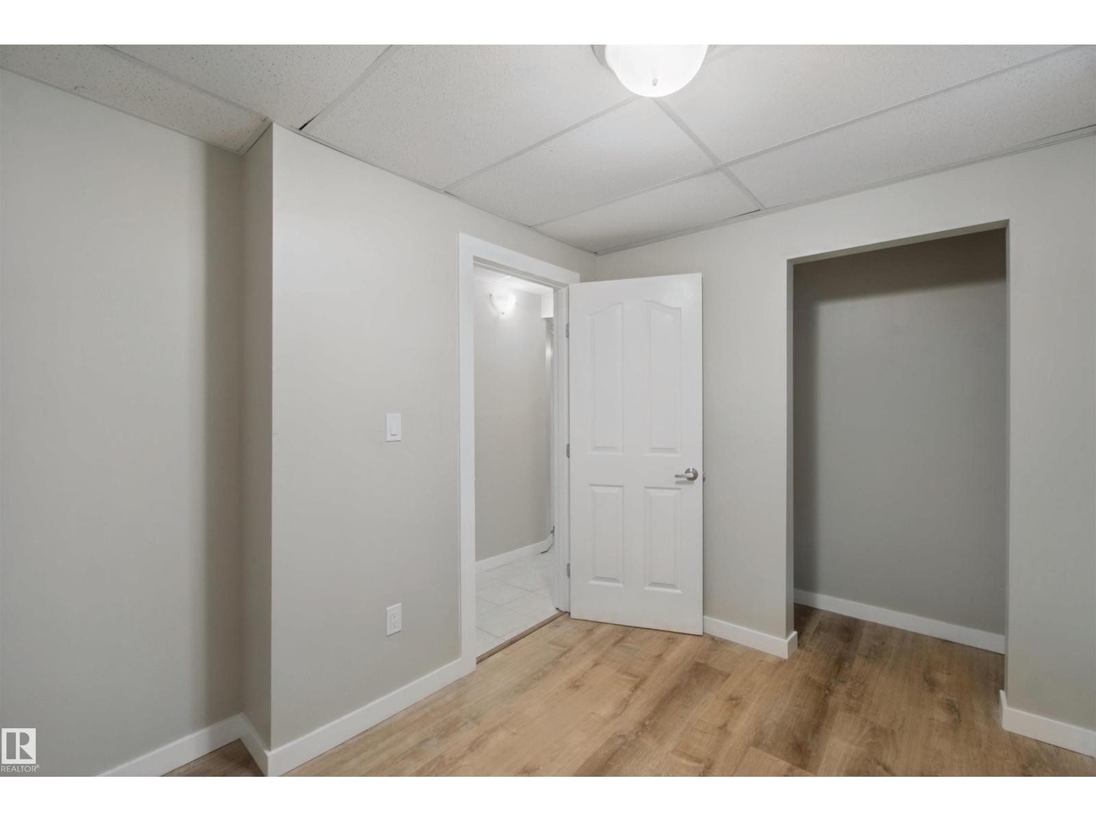 12319 47 ST NW - Image 32