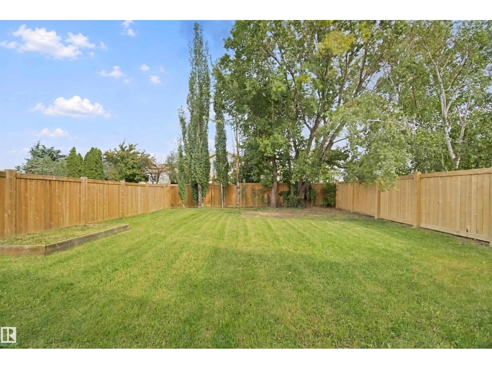 12319 47 ST NW - Image 39