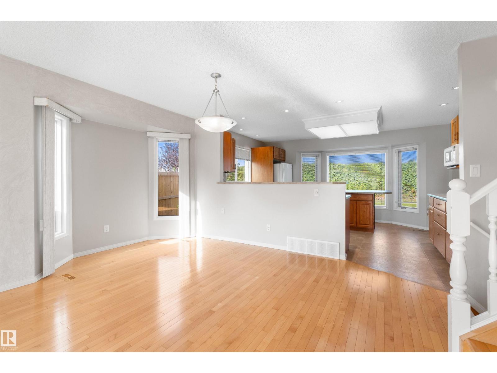 8144 190 ST NW - 14