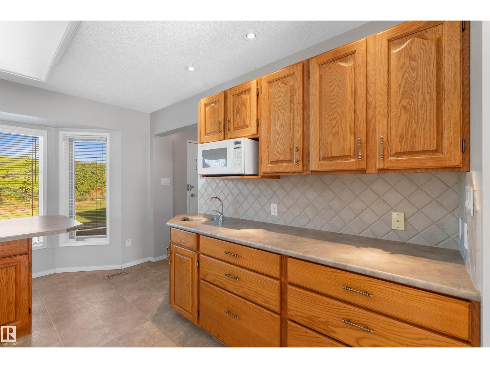 8144 190 ST NW - Image 19