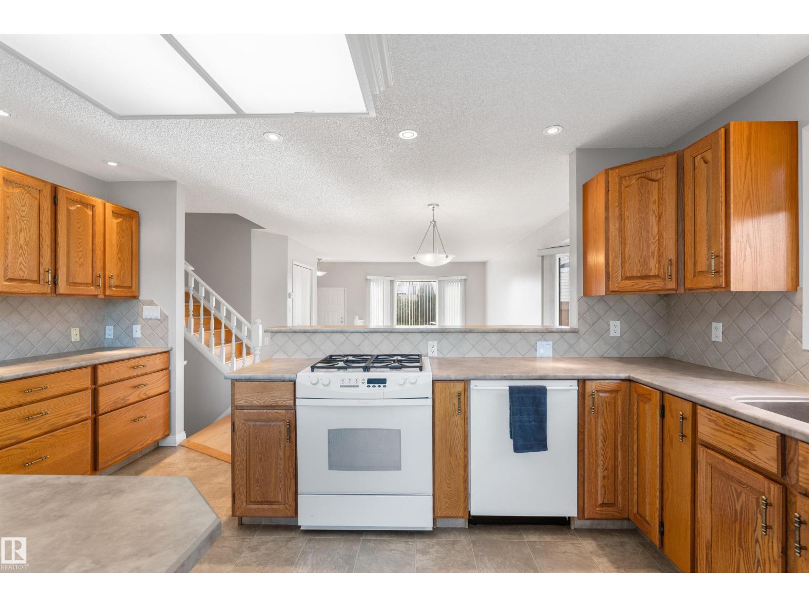 8144 190 ST NW - Image 22