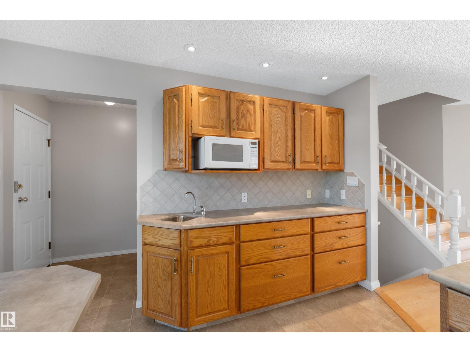 8144 190 ST NW - Image 23